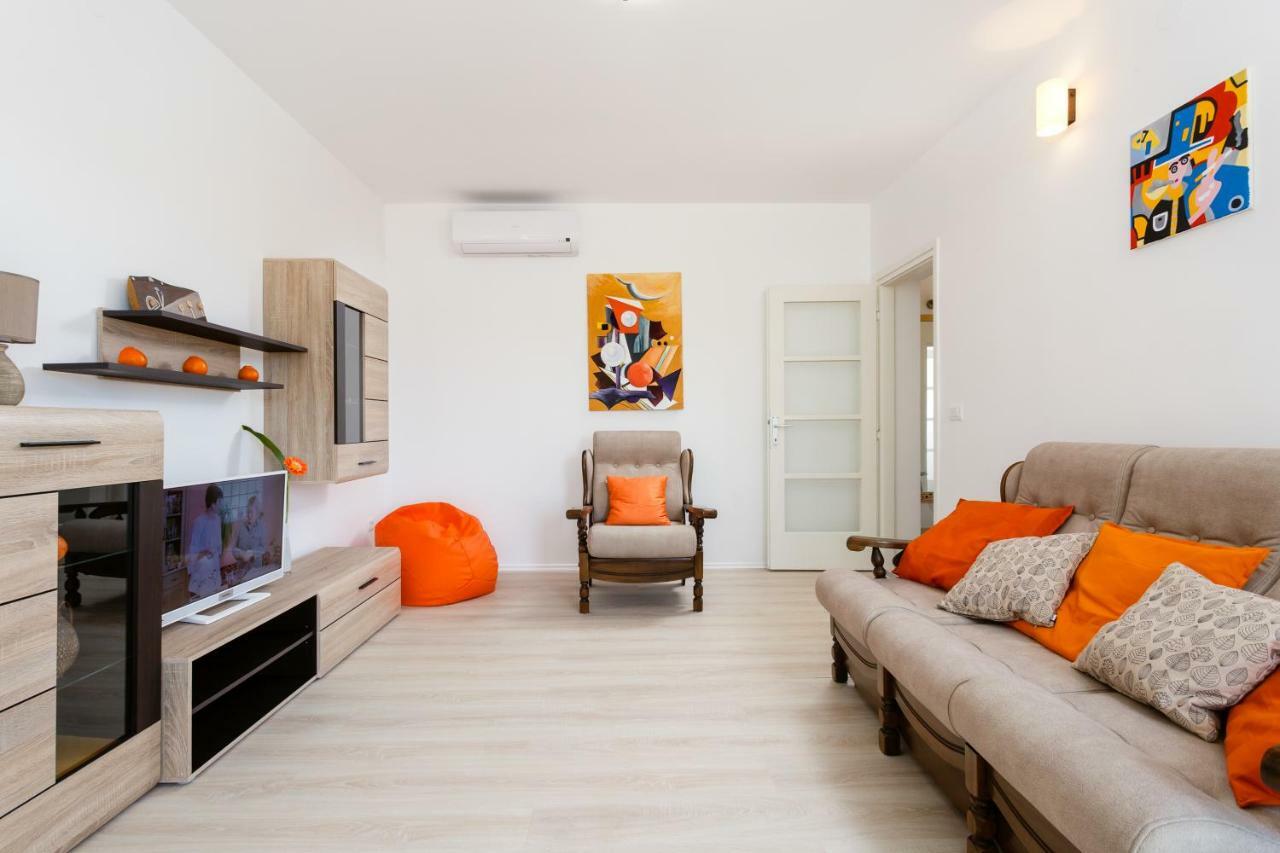 Botun Apartman free parking Pula Bagian luar foto